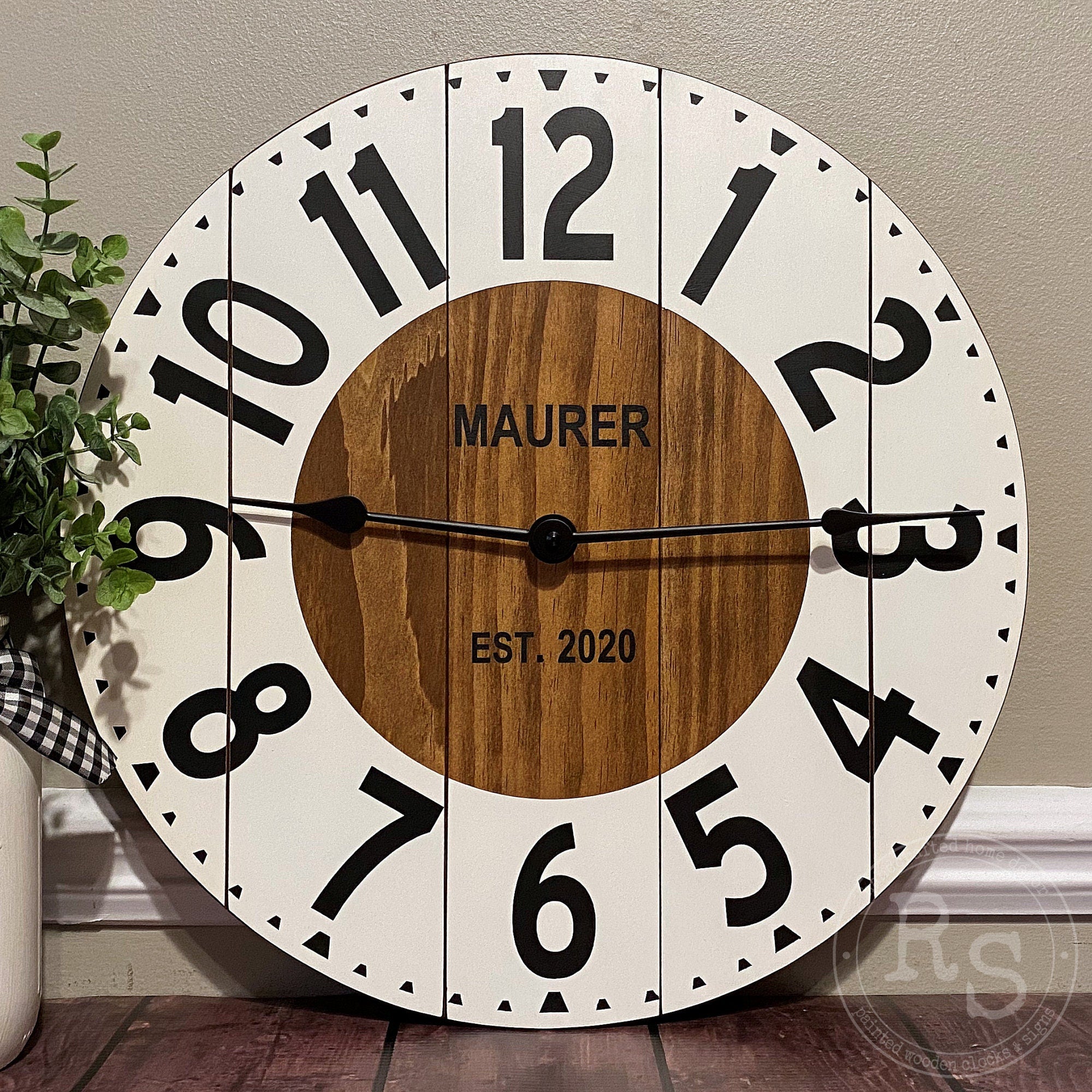 The Rielyn Farmhouse Clock